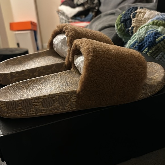 Coach Signature Pool Side Slides - Picture 2 of 5